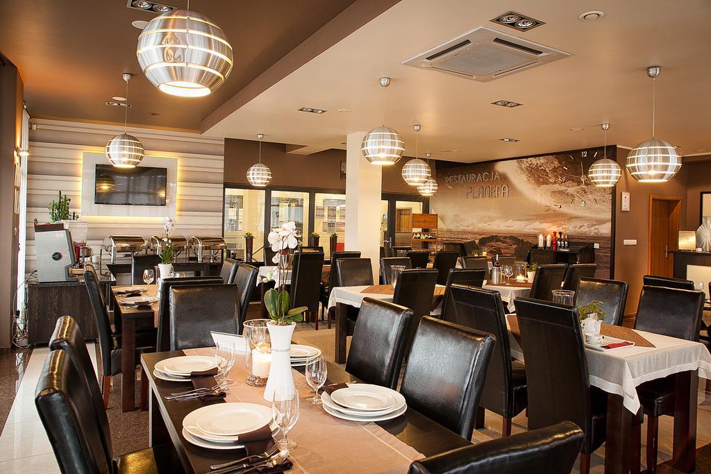 Planeta Hotel Миелно Екстериор снимка