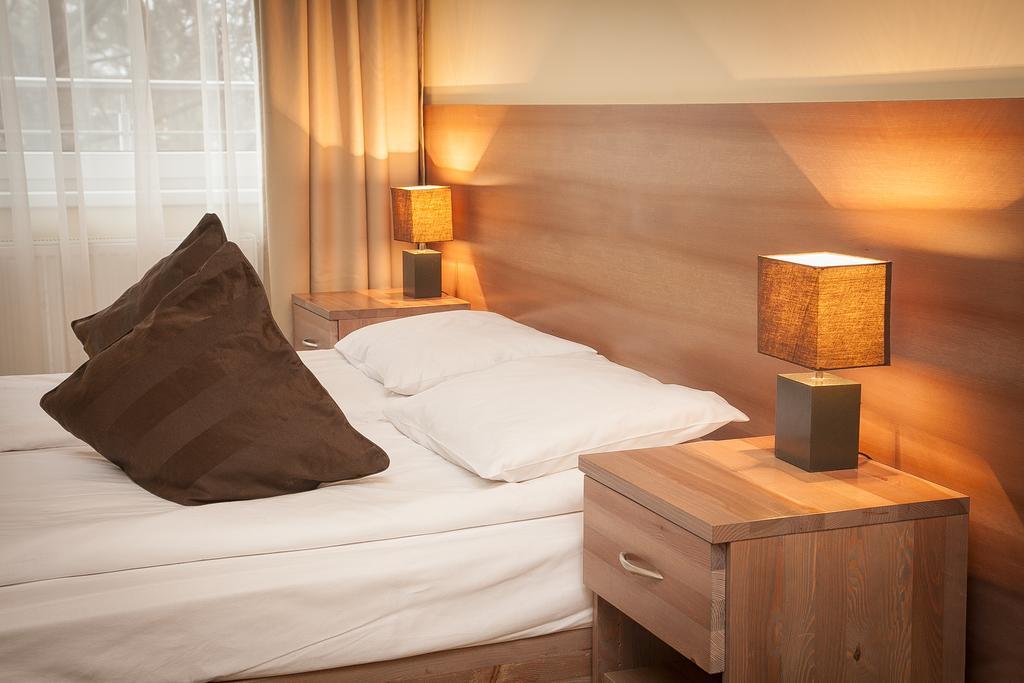 Planeta Hotel Миелно Екстериор снимка