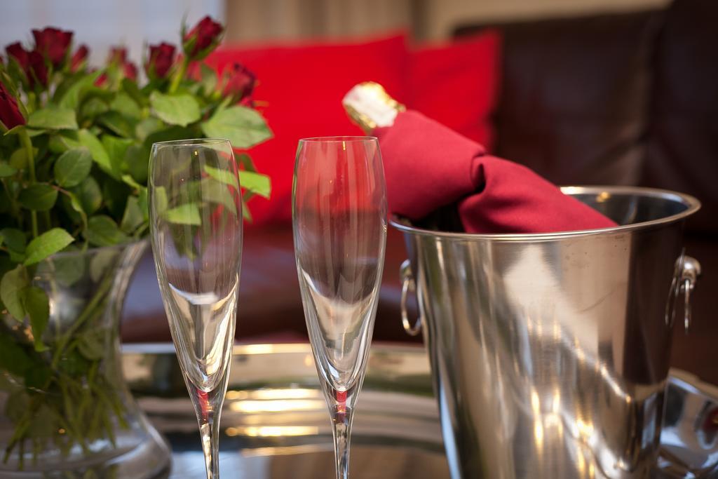 Planeta Hotel Миелно Екстериор снимка